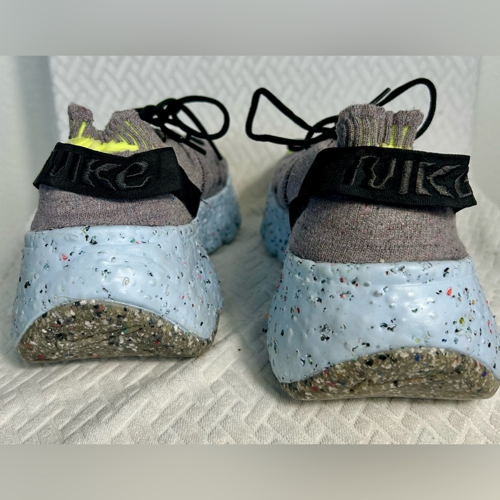 Nike Space Hippie 04 Men's Sz.12 Wolf Grey Dark Smoke Volt CZ6398-001. - Picture 4 of 8